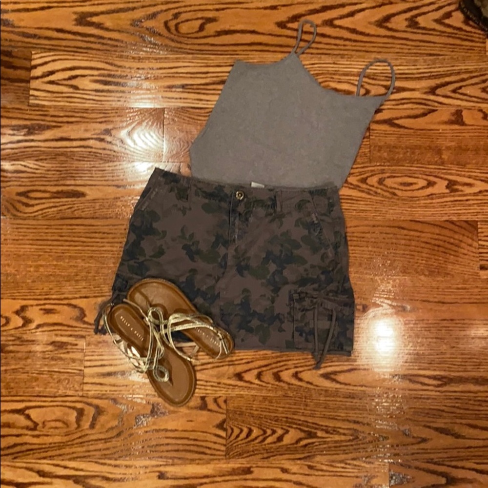 Camouflage mini skirt